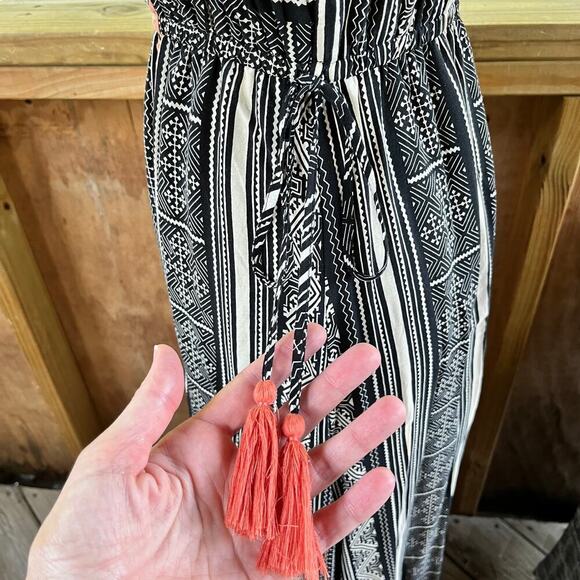 THML Black And White Printed Boho Maxi Dress Size M - Picture 7 of 12